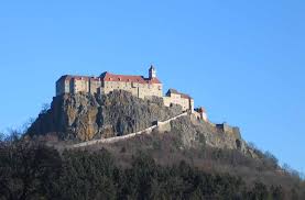 Riegersburg castle is a medieval castle situated on a dormant volcano above the town of riegersburg in the austrian state of styria. Burg Riegersburg Familie Perhofer
