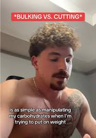 Cutting Vs Bulking Guy
