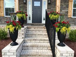 Please refrain from posting an item stock or availability related question. The Stephen Clan Front Porch Planters