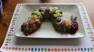 Erster geburtstag raupe nimmersatt torte raupe kuchen motivtorten kindergeburtstag kuchen mit fondant backen kinder kuchen. Kindergeburtstag Mit Der Raupe Nimmersatt Geschichtenwolke Kinderbuchblog