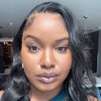 Renee Bourne's Instagram, Twitter & Facebook