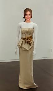 I'm old enough to remember them when they were married it was angie's former husband jonny lee miller! Angelina Jolie S Wedding Dress You Decide What She Should Wear Part 1 Non White Wedding Dresses Glamour