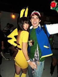 Pikachu And Ash Too Cute Fantasias Femininas Ideias De Fantasia Para Casal Fantasia De Pokemon
