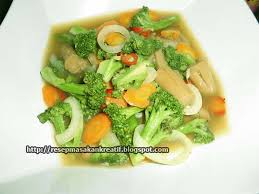 Yang ingin memasak sayur bayam bening, berikut ini beberapa pilihan resepnya. Resep Sayur Brokoli Wortel Sosis Aneka Resep Masakan Sederhana Kreatif
