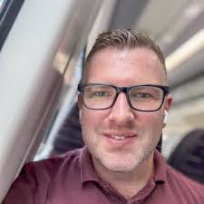 Danielle Hare (@daniellehare93)