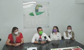 El presidente nacional de fuerza por méxico, gerardo islas, celebró la revocación de mandato de janix al decir que se hizo justicia, pues consideró que le quisieron robar la candidatura y señaló al tribunal electoral de quintana roo de tener injerencia de manos ajenas. Responsabiliza Pvem A Janix Fuerza Por Mexico Y Catem De Atentados Quadratin Quintana Roo