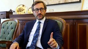 Hayatında entellektüel sermayesiyle yaşamını idame ettiren bir sürü insan vardır.altun yaşamının hiçbir döneminde bu sermayenin dışında hayatını idame ettirecek. Altun Eski Turkiye Aliskanlari Gercek Gazete