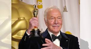 The character captain georg von trapp was played by christopher plummer in the 1965 film. Mjq Rxxrjms16m