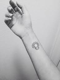 Beautiful Moon Tattoos Ideas Tatuaje De Sol Tatuaje Sol Y Luna Sol Y Luna Juntos