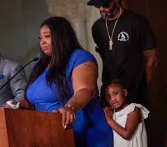 Mr floyd called out for his children and late mother and said officers would kill him before he died in police custody. George Floyd S Child Mother Roxie Washington Makes Public Comment