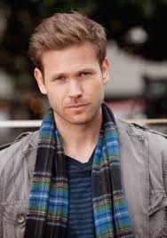 I think Alaric is very handsome.