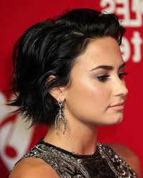 The shaggy bob on body wave short hair is a voluminous hairstyle. Ponytail Demi Lovato Short Hair Novocom Top