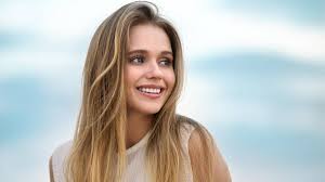 These applications lighten your hair by up to eight shades whether your natural hair color is medium blonde or light brown. 2021 Lighten Dark Hair The Best Home Remedies
