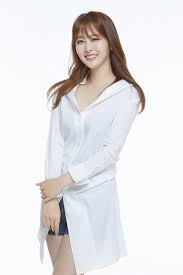 2011년 9월 1일 ~ 2014년 7월 3일 :《sbs 스포츠》 아나운서. ì‹ ì•„ì˜ Tvì¡°ì„  ë³„ë³„ì²´í¬ Mc ë°œíƒ ì—°í•©ë‰´ìŠ¤