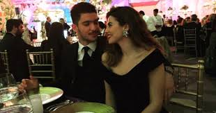 Üç yıllık evliliklerini geçtiğimiz günlerde sonlandıran oyuncular ezgi eyüboğlu ve kaan yıldırım , haklarında çıkan ihanet iddiaları için ortak bir açıklama yayımladılar. Ezgi Eyuboglu Ve Kaan Yildirim Ihanet Yuzunde Mi Bosandi Haberler Magazin