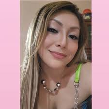 Faldas y Vestidos con Botas Altas 🖤