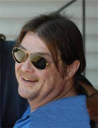 Bud Kelso's Instagram, Twitter & Facebook