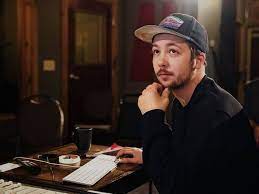 How To Become A Music Manager In Today's Music Business