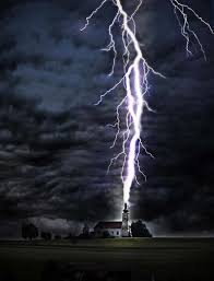 Pin By Bobbie Thompson On Mother Nature At Her Best Beautiful Nature Lightning Thunder And Lightning
