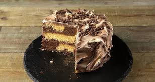 Chocolate Vanilla Cake Recipe Akis Petretzikis Chocolate And Vanilla Cake Dessert Ingredients Sweet Treats Recipes