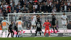 Ayrıca futbol,basketbol ve tenis gibi birçok branştaki karşılaşmaları canlı olarak. Alanya Besiktas Clash To Remain In Race In Super Lig