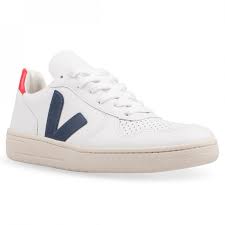 Sneaker zählen seit jahrzehnten zu den beliebtesten schuhen weltweit und dürfen auch in deiner garderobe auf keinen fall fehlen. Vx021267 Veja V 10 White Nautico Pekin
