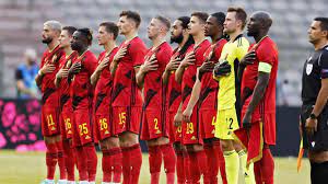 Endossez le rôle d'entraineur, d'arbitre ou donnez votre opinion en tant qu'analyste. 1vqp5q8i9nye4m