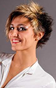 Freche Kurzhaarfrisuren Fur Schmales Gesicht Short Hair Styles Hair Styles Funky Short Hair