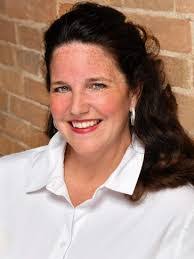 Lisa Streit's Instagram, Twitter & Facebook