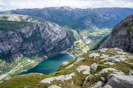 Climbing and bouldering in lysebotn. Kjerag Summer Hike Beat The Crowd Explore Lysefjorden