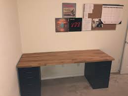 Quick video of the alex ikea desk, main focus on the cable management compartment at the back of the desk in relation to uk. Ikea Alex Desk Hacks Novocom Top