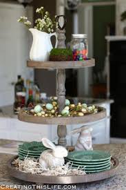 Tischdeko Herbst 20 Puristische Inspirationen Fur Ein Stimmungsvolles Ambiente Etagere Dekorieren Fruhlingsdekoration Fruhlings Dekoration