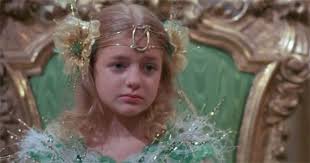 crooked house: Dance