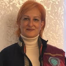 Esra Karaca's Instagram, Twitter & Facebook