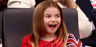 Princess Charlotte, Prince William cheer