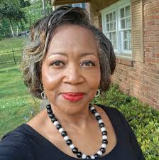 My God… they demolished this Mary Mary tribute!! The crowd didn't even know  what hitem until later!! 🤦🏾‍♂️ 😂 If I was there, I'd have held up a  sign: Show's over. Go