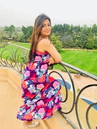 نشرت الممثلة المصرية منة فضالي صورةً جديدةً لها من كواليس مسلسلها (مقابلة انسحابها أتى بسبب تفضيلها العمل في الدراما في سوريا، رغم تراجعها وتفوق المصرية. Ù…Ù†Ø© ÙØ¶Ø§Ù„ÙŠ ØªØ´Ù† Ù‡Ø¬ÙˆÙ… Ø§ Ù‚Ø§Ø³ÙŠ Ø§ Ø¹Ù„Ù‰ Ø§Ù„Ø³ÙˆØ±ÙŠØ© Ø³Ù„Ø§Ù ÙÙˆØ§Ø®Ø±Ø¬ÙŠ Ø¨Ø³Ø¨Ø¨ Ù‡Ø°Ø§ Ø§Ù„ÙÙŠØ¯ÙŠÙˆ Ù…Ø¬Ù„Ø© Ø³ÙŠØ¯ØªÙŠ
