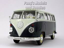 Volkswagen Vw T1 Bus 1963 1 24 Diecast Metal Model By Welly Volkswagen Volkswagen 181 Volkswagen Transporter