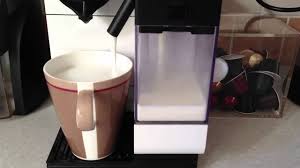 Coffee machine nespresso delonghi lattissima manualidades con. Making A Latte With The Nespresso Lattissima Plus Youtube