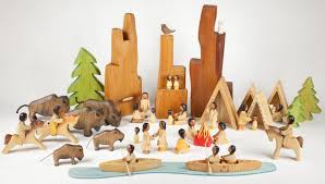 Nous Avons Adore L Univers Poetique Et La Qualite Des Jouets En Bois Que Jean Paul Roux Faconne Dans Son Atelier Du Ried Alsacien Decouvrez Son Univer Speelgoed