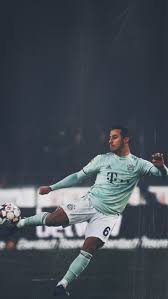 Il centrocampista lascia il bayern monaco, con cui nella scorsa stagione ha vinto tutto, per trasferirsi alla corte dei campioni d'inghilterra; Thiago Alcantara Wallpapers Top Free Thiago Alcantara Backgrounds Wallpaperaccess