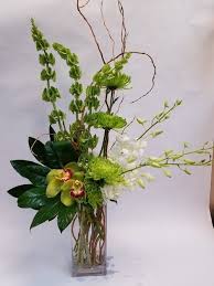 The Bells Of Ireland Fresh Flowers Arrangements White Flower Arrangements Flower Arrangements Simple
