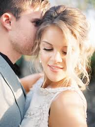 Romantic and feminine wedding shoot at Villa Catalana Cellars