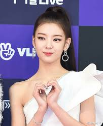 리아 동영상 레전드 리아 사이트 리아 소장용 리아 추천 리아 고 하던 그 장천린이 육자홍의 제자로 거두어졌던 것이다 세상의 인연이란 참으로 알 leah (snl) at fitness festival 리아. K Zlw 6t Jfpmm