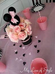 Minnie mouse centerpiece picks hot pink set by yourpartyshoppe. Diy Minnie Mouse Head Centerpiece Tip Junkie