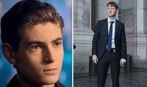 Gotham 'is a television series shown as a prequel universe batman dc comics. Gotham Season 5 Spoilers Will Batman Finally Appear In The Final Series Tv Radio Showbiz Tv Express Co Uk