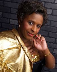 Della Walters's Instagram, Twitter & Facebook