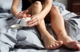 What are toenail fungus treatments other than vinegar, baking soda, garlic, cornmeal, or oils? Best Toenail Fungus Treatment 21 Home Remedies For Foot Fungus Blog
