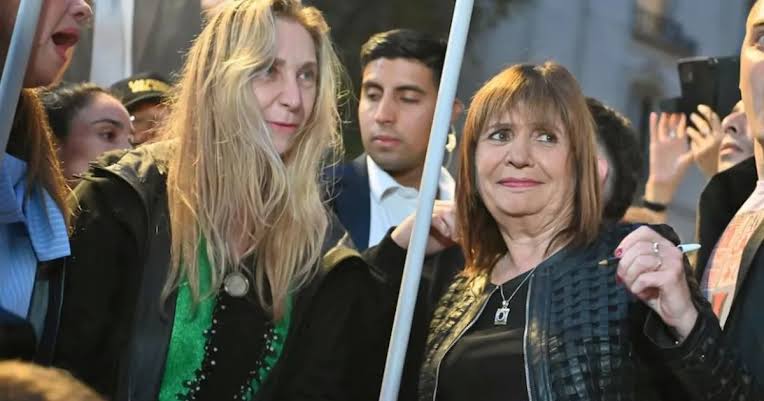 Patricia Bullrich acordó con Karina Milei: será jefa en el Senado, rompe el  PRO en Diputados y Petri tendrá cargo