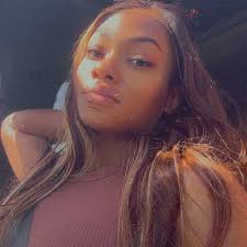 I legit felt nauseous at the end !!! And apparently Netflix released two  versions — one where the hat says barnie's and one where the hat says  bernie's in the beginning !!